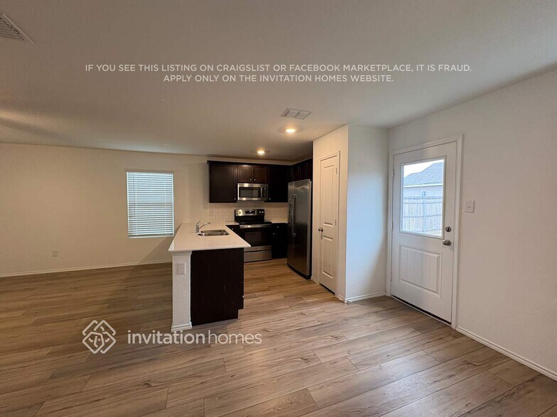 Building Photo - 1339 Mosely Cir