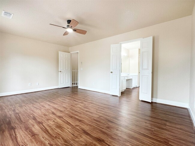 Building Photo - 20603 Apache Lake Dr