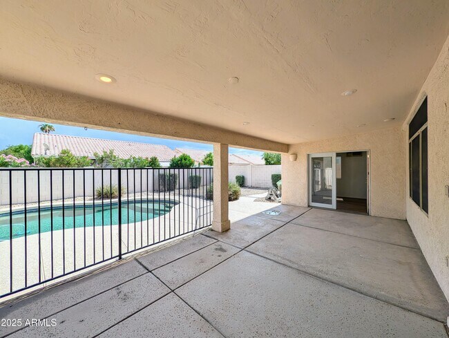 Building Photo - 3331 N Copenhagen Dr