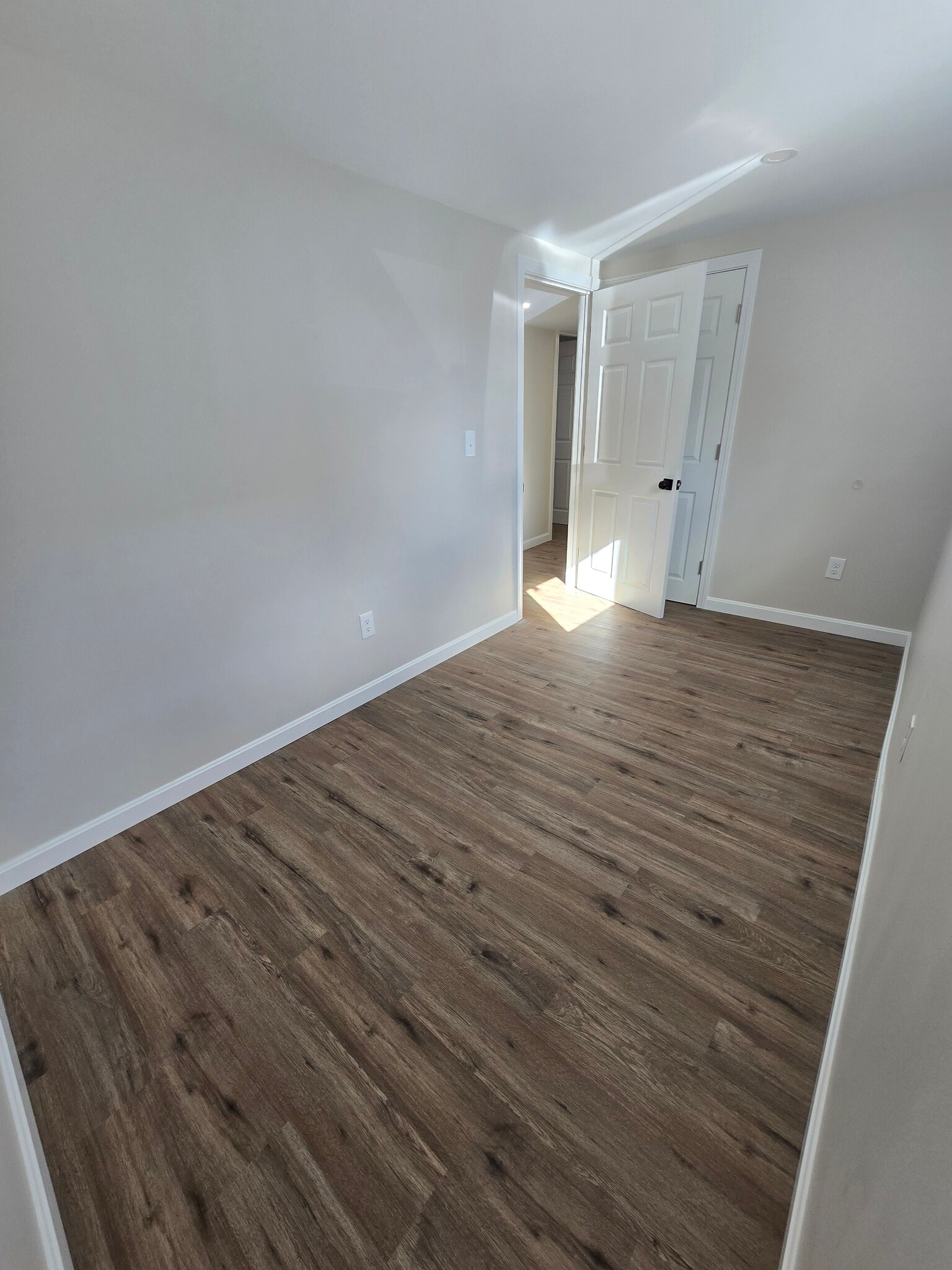 Building Photo - 27 Douglas Ave