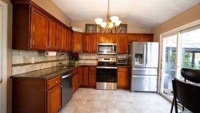 Building Photo - 4 Galaxie Ln