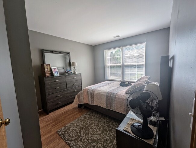 Building Photo - 2502 Oak Tree Ln