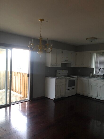 Primary Photo - 17 Fairfield Ave