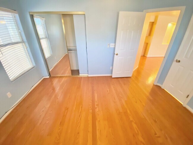 Building Photo - IMMACULATE HOME LOCATED IN SUMMERLIN, 4 BEDROOM 3.5 BATH, 3 CAR GARAGE