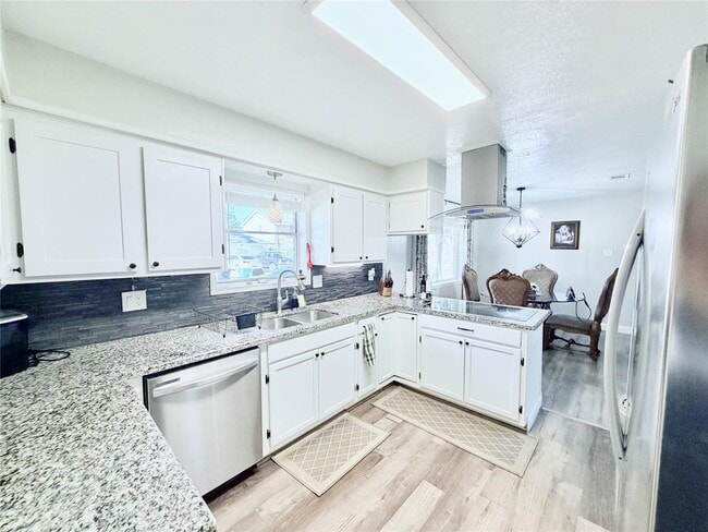 Building Photo - 7146 Bayou Forest Dr