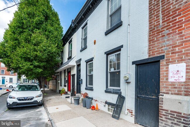Building Photo - 1636 E Wilt St