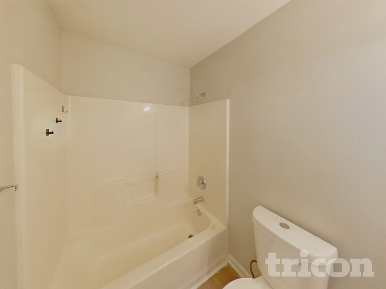 Building Photo - 205 Farmington Trce