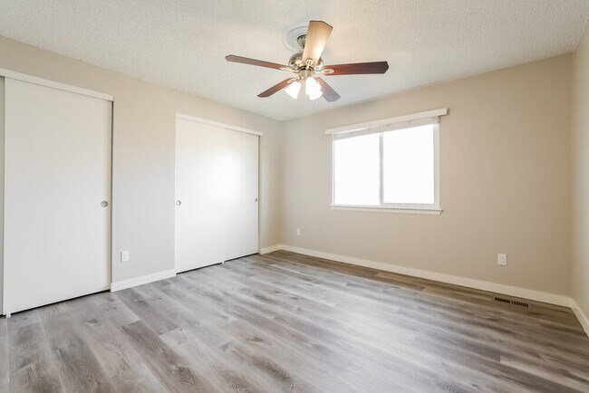 Building Photo - 12155 Elm Way