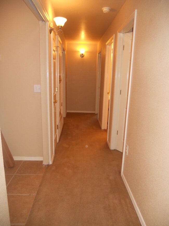 Building Photo - 3 Bedroom 2 Bath With A Mountain View Home!