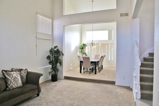 Building Photo - 3112 Caminito Ln