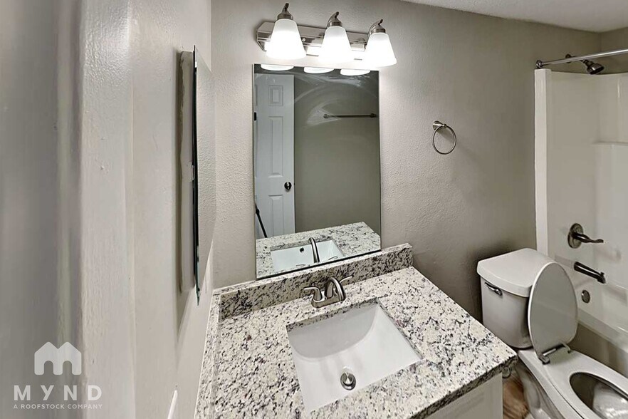 Building Photo - 6701 Village Grove Ct