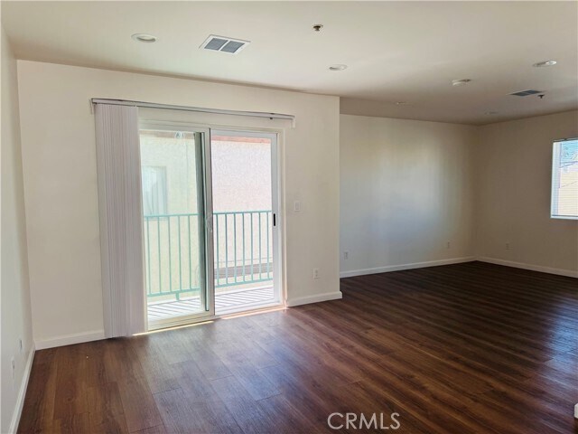 Building Photo - 7228 Independence Ave