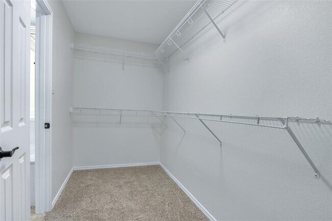 Building Photo - 7831 Saddle Run