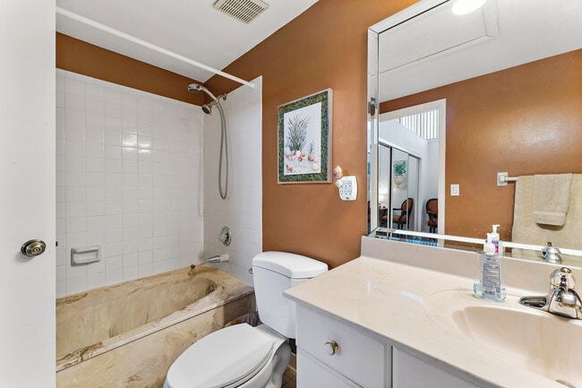 Building Photo - 1801 S US Hwy 1