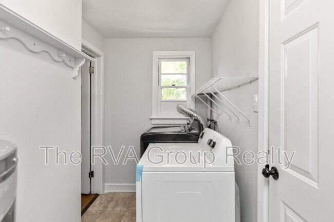 Building Photo - 6220 Debora Dr