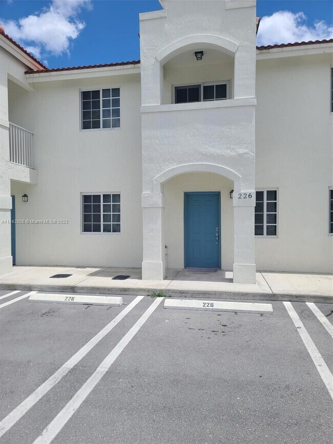 Primary Photo - 226 SW 3rd Ct
