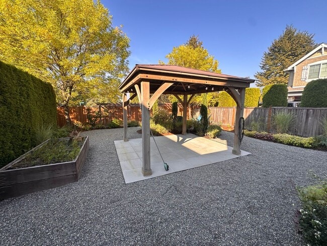 Building Photo - Finn Hill House ready to give its next fam...