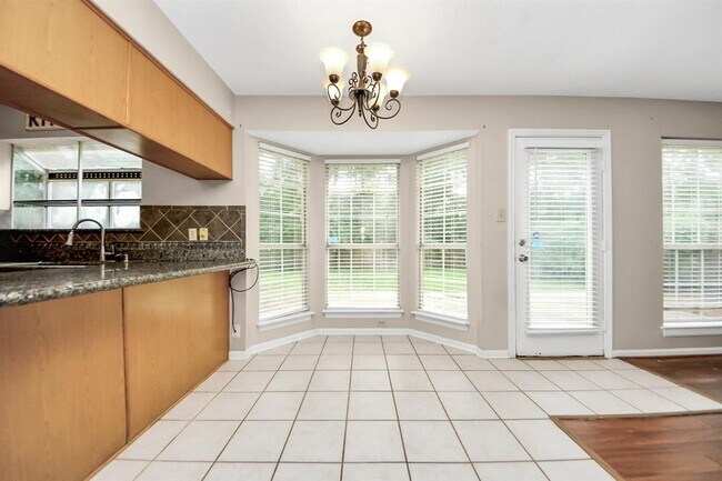 Building Photo - 4907 Echo Falls Dr