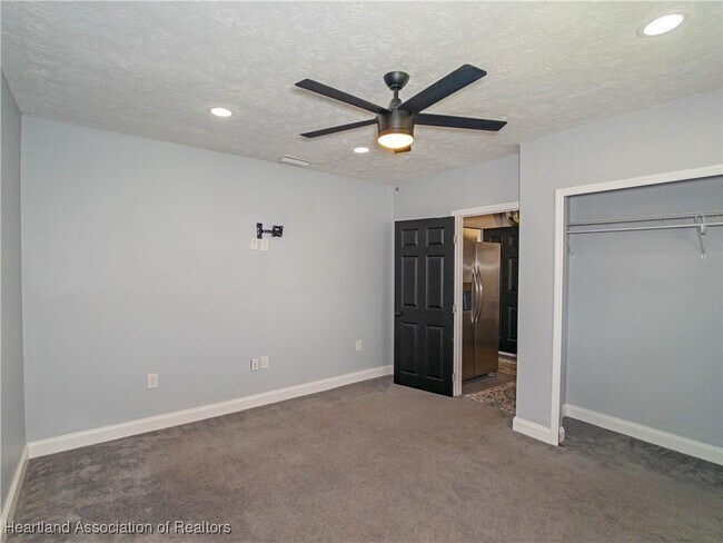 Building Photo - 4409 Wood Ave