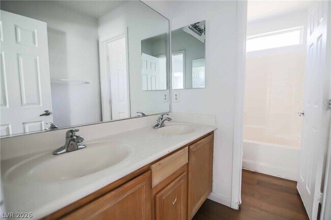 Building Photo - 4420 Pacific Crest Ave