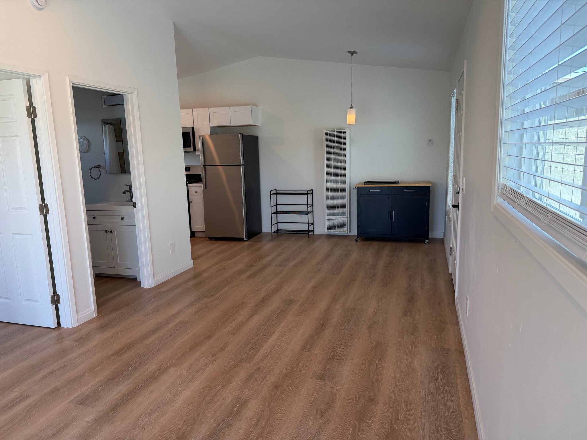 Building Photo - 3273 Chicago St