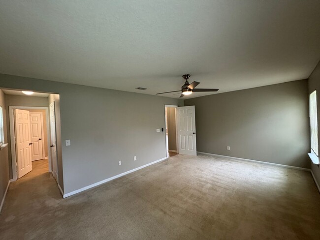 Building Photo - Available NOW!!Your Dream Home Awaits: Luxurious 3-Bedroom Oasis, Just Minutes from Daytona Beach!