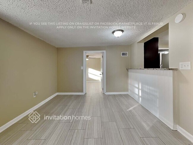 Building Photo - 8261 Greenleaf Cir