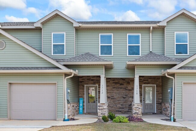 Building Photo - 1712 Sound Haven Ct