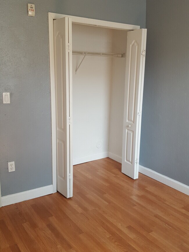 Building Photo - 1663 SE 27th Dr