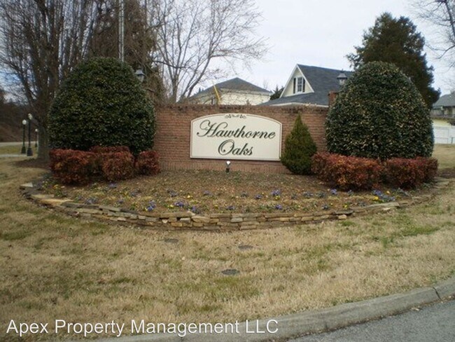 Building Photo - 2 br, 2 bath House - 304 Hawthorne Oaks Way