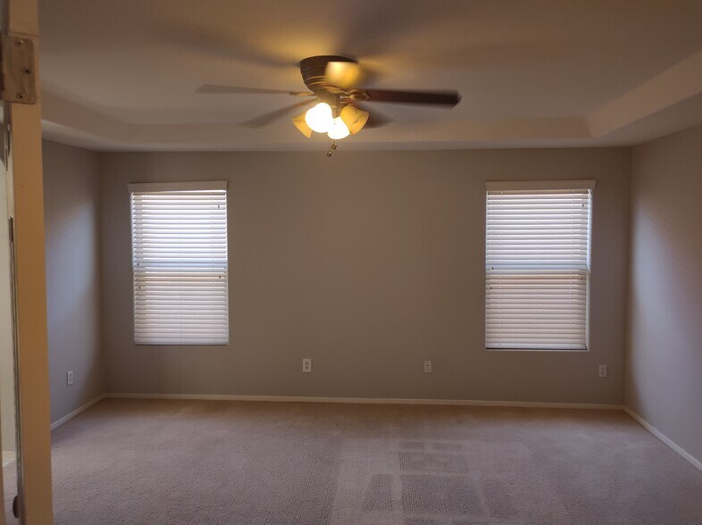 Building Photo - 7166 Clear Range Ave