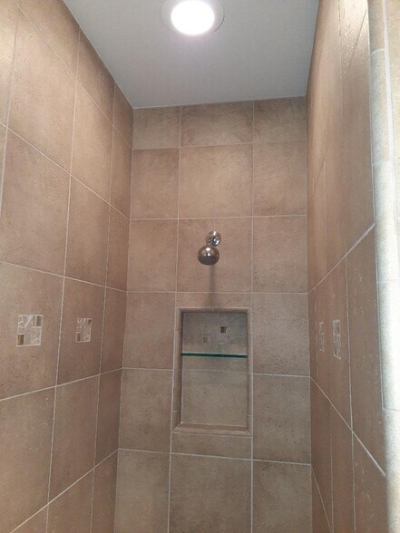 Tiled Shower - 1051 Wharf St