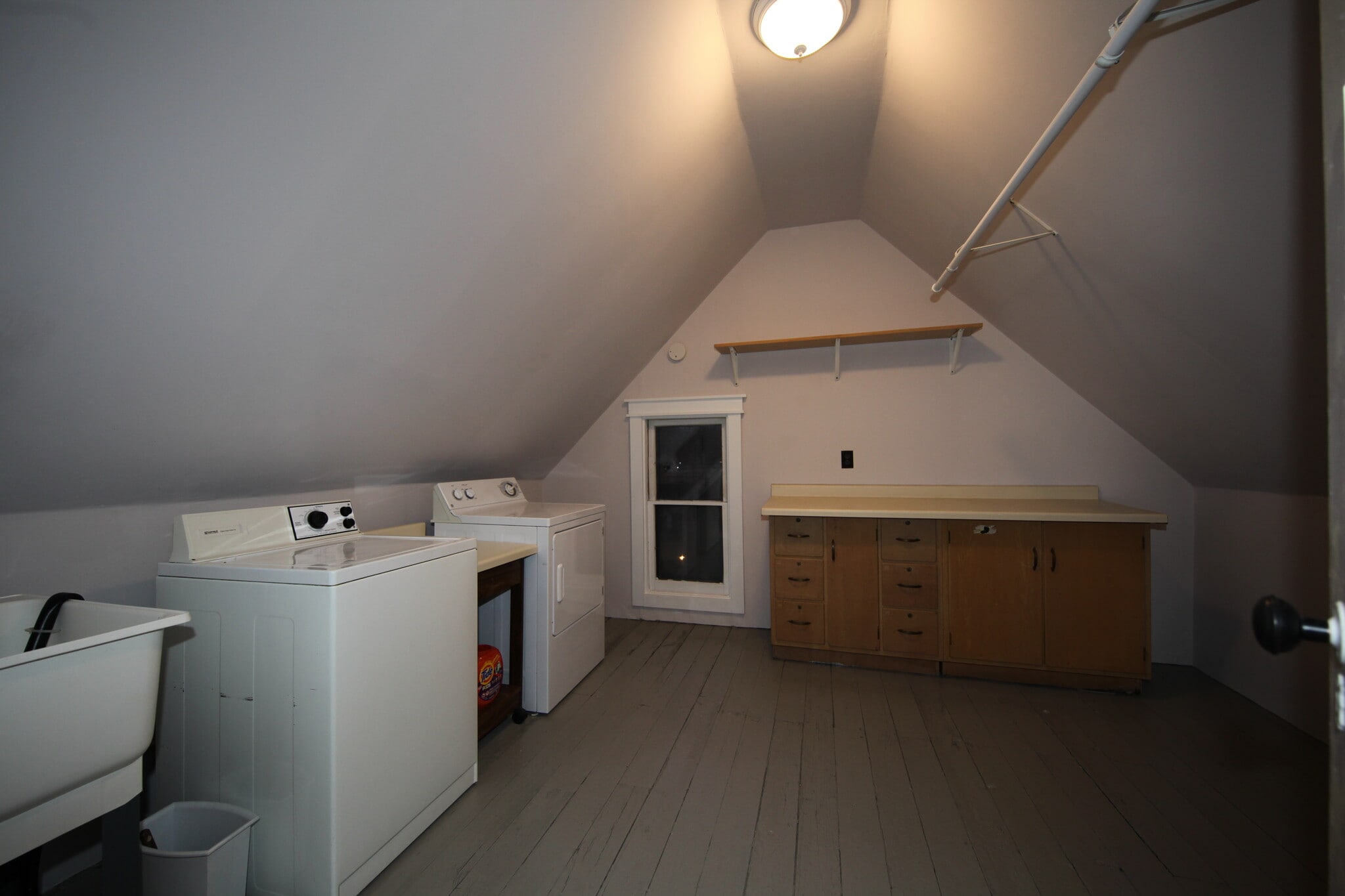 Lg Shared Laundry - 1334 Monroe St NE