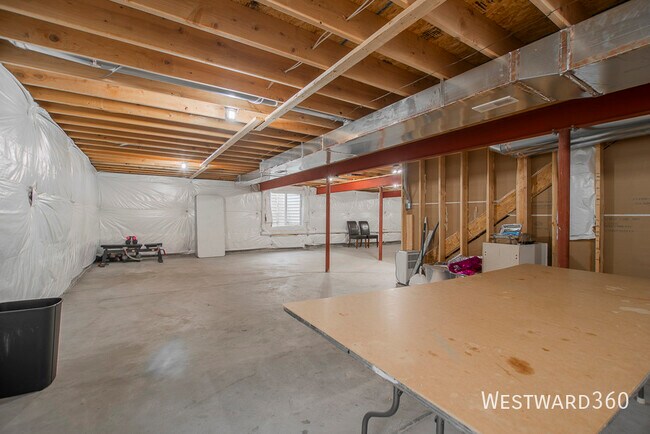 Building Photo - 2971 Ellsworth Dr