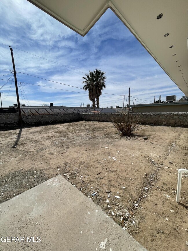 Building Photo - 312 Graphite Dr