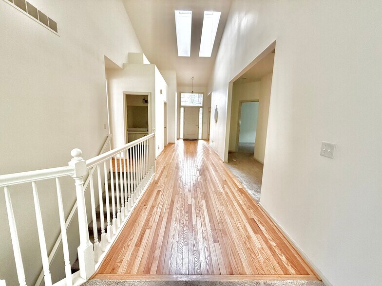 Building Photo - 30684 Tanglewood Trl