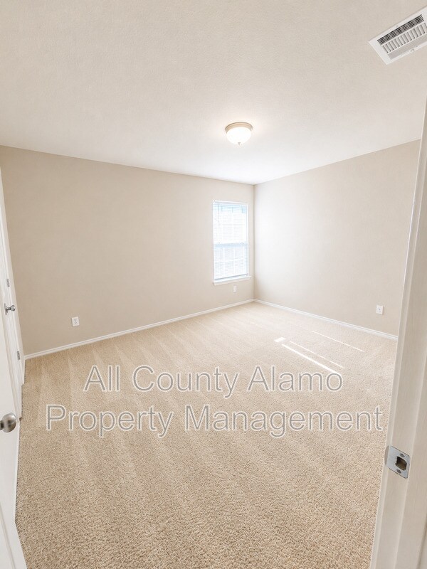 Building Photo - 4919 Celtic Cor