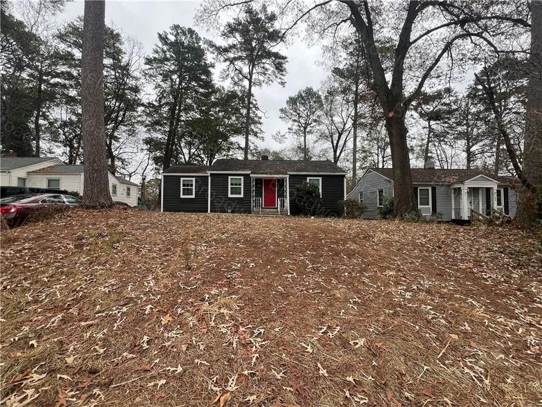 Building Photo - 1860 Broadwell St SW