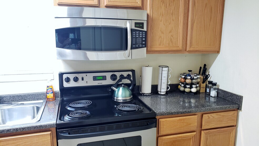 Building Photo - 507 NW 39th Rd