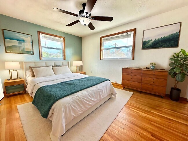 Building Photo - DeLand POOL-home: 4Bedrooms/2Baths - Perfect for family living!