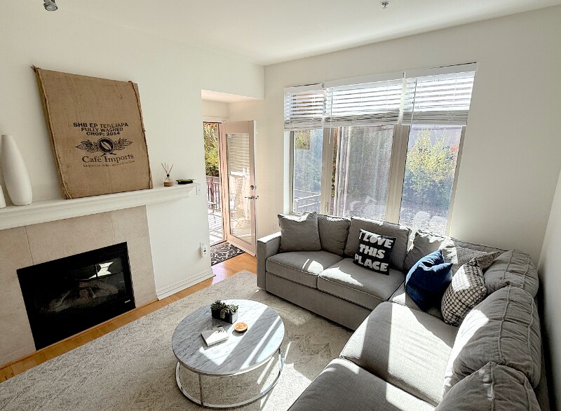 Building Photo - 2700 E Cherry Creek S Dr