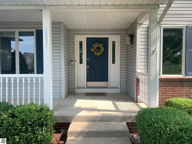 Building Photo - 1631 Eastpointe Dr