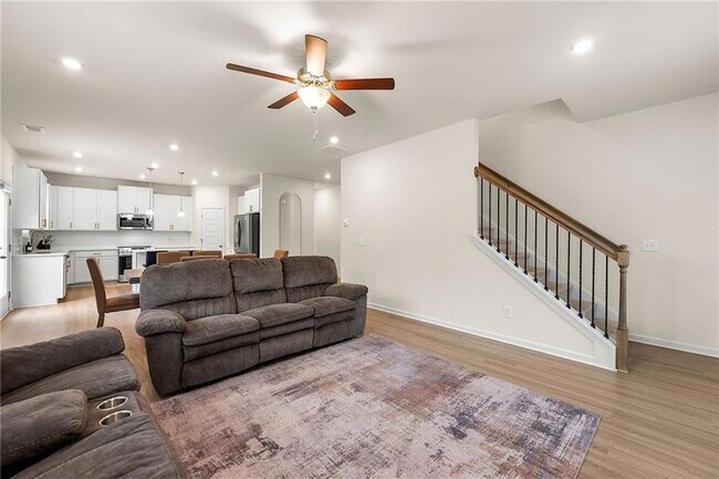 Building Photo - 228 Whitneys Wy