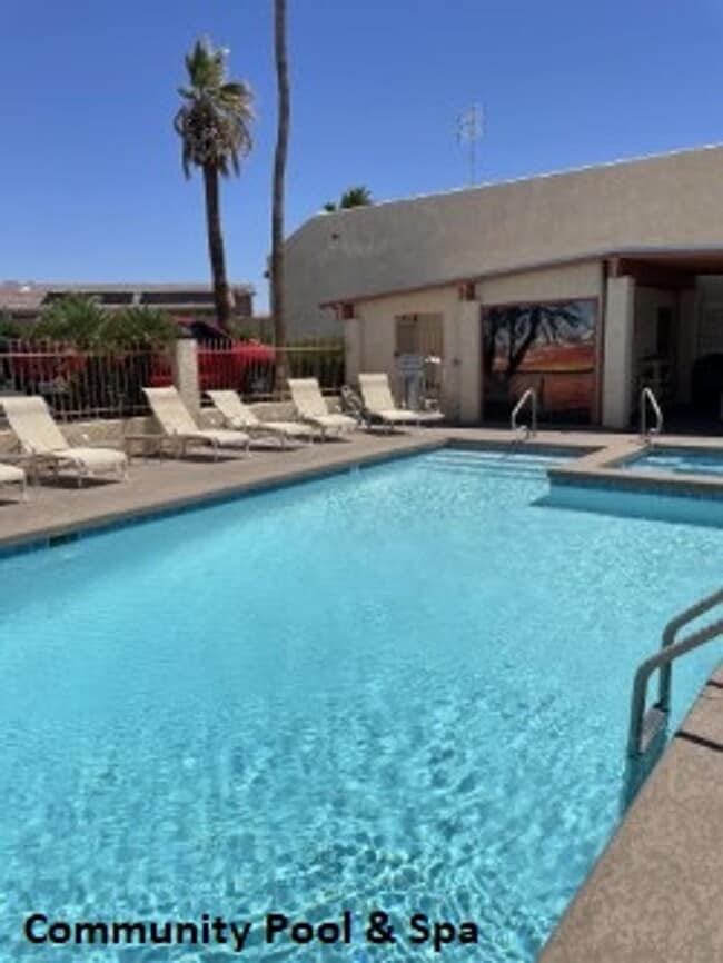 Building Photo - Move in ready.  Call for a showing. (928) ...