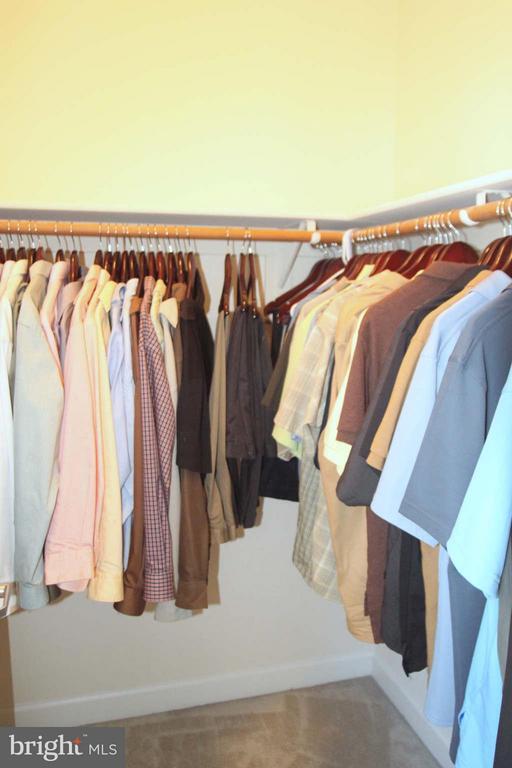 Building Photo - 623 Hurdle Mill Pl