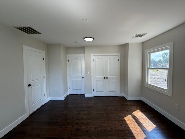 Building Photo - 1471 Frances Ln