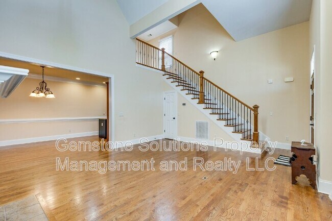 Building Photo - 3012 Americus Dr