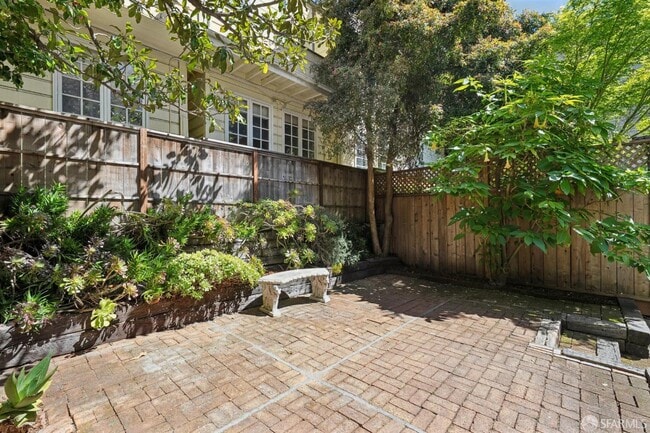 Building Photo - 2250 Webster St