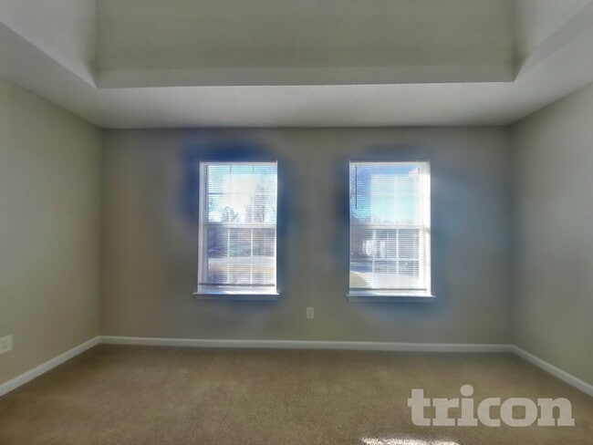 Building Photo - 4250 Donna Way