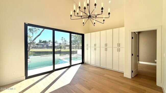 Building Photo - 8133 E Cortez Dr